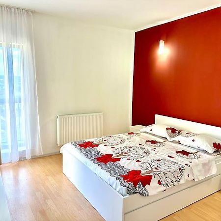 Apartament Novara 21 クラヨーヴァ エクステリア 写真